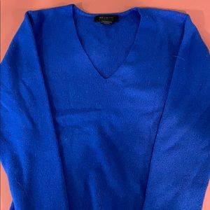Juniors v neck sweater